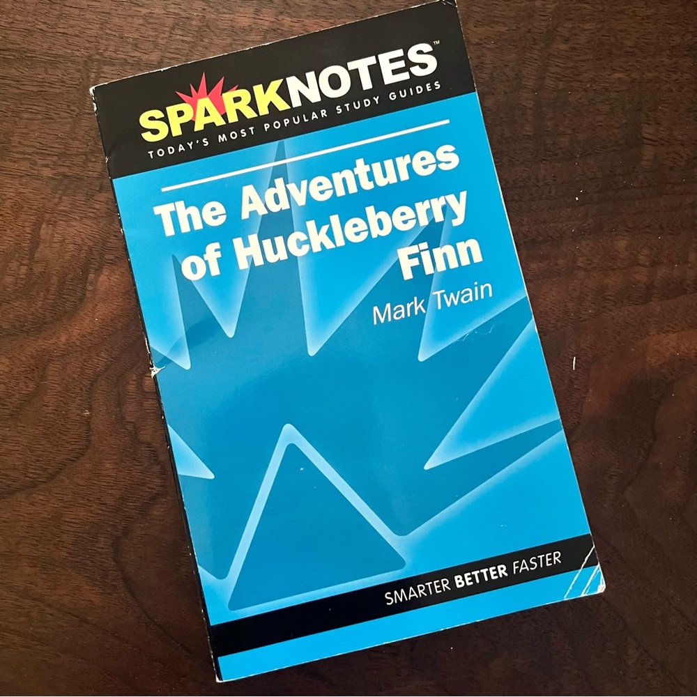 The Adventures Of Huckleberry Finn (Sparknotes Literature Guide)